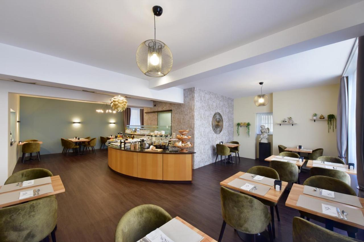 Hotel Engel Зофинген Екстериор снимка