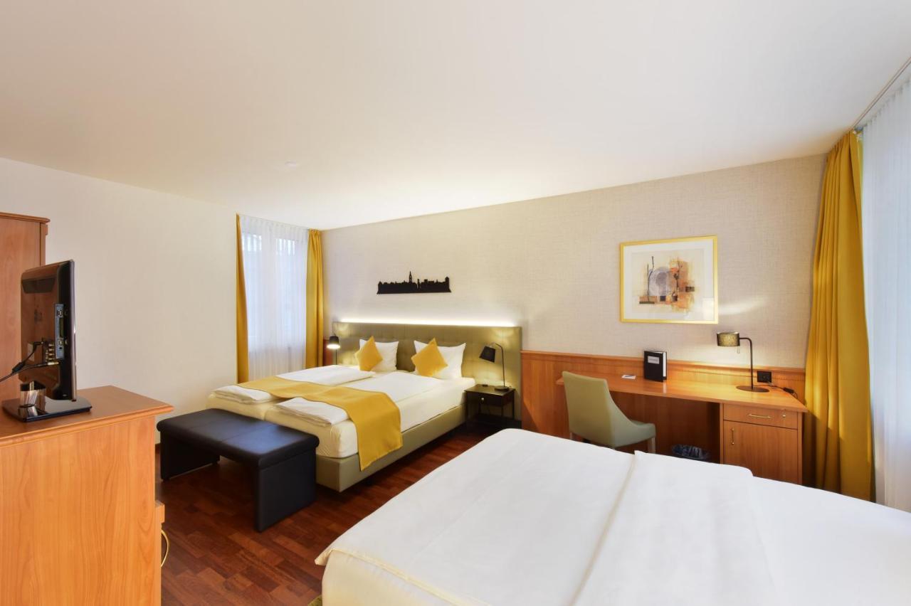 Hotel Engel Зофинген Екстериор снимка